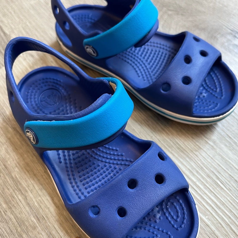 CROCS Blue Sandals Comfortable Flip Flops